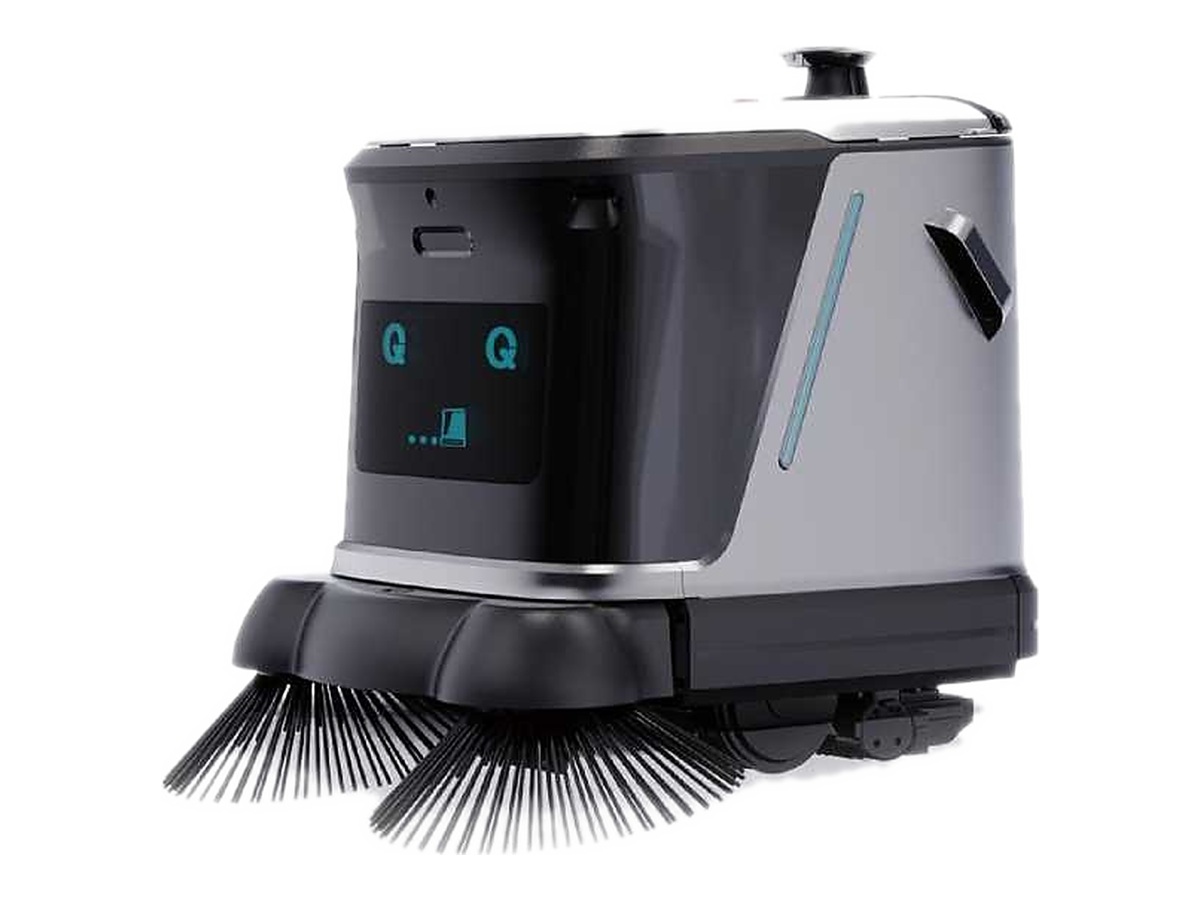 AdleRobot A4 cleaning robot with high-power suction for production plants
